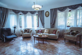 Luxuria Central Villa Bucharest
